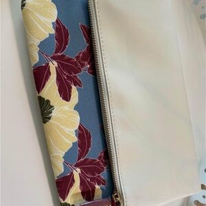 NWOT-Rachel Pally Reversible Clutch